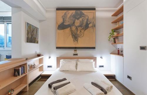 Pangrati Apartment | Bird's Eye View Penthouse, Stunning Athens Skyline & Acropolis Views -ONE BEDROOM FLAT