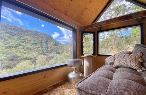 Horsnell Gully House | Bird - the Tiny House in the trees