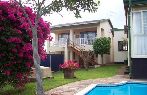 Illovo Beach Bed & Breakfast | Birdcage B&B