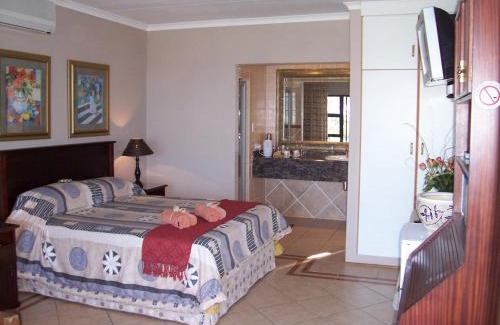 Illovo Beach Bed & Breakfast | Birdcage B&B