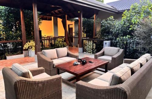 Sri Jayawardenepura Kotte Bed & Breakfast | Birders Urban Retreat