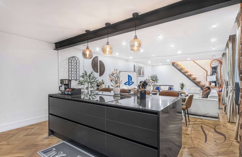 Birmingham City Centre Apartment | Birmingham 5BR Cosy Apartment - Wi-Fi + Games