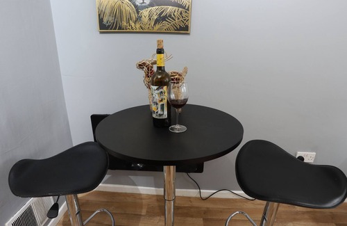 Little Hay House | Birmingham HS2NECAirport 3 beds 9pp Homebase