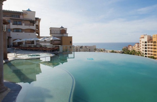 Marina Apartment | BISBEE WEEK Black/Blue marlin tourn-on beach 2 bdrm condo.In the heart of CABO!