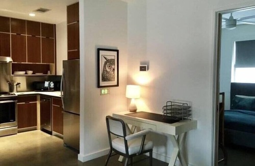 Kessler Apartment | Bishop Arts Hotel Suite 3