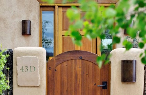 Tesuque House | Bishop's Lodge Villa 43D | Views & Luxury