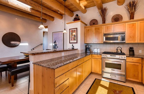 Tesuque House | Bishop's Villa K | Fireplaces, Patio, Pool Access