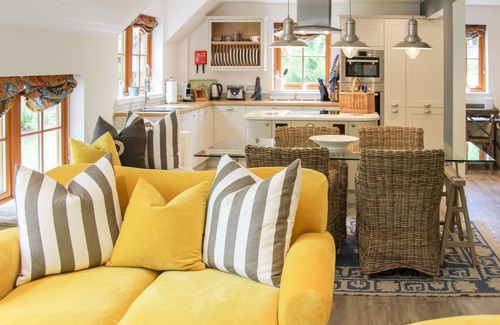 West Laroch House | Bishops Bay Luxury Cottage beside Loch Leven in the Scottish Highlands