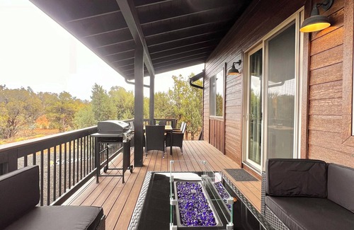 Show Low House | Bison Haven Cabin-Your Home Away from Home