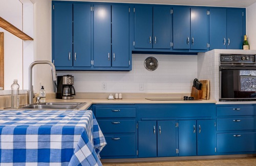 Cody House | Bison Hills- pet friendly, within walking distance of historic downtown Cody!