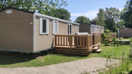 Lauwersoog Ski Chalet | BJ Chalets - De Rug 3 - Vakantiepark Lauwersoog - Luxe chalet MET vaatwasser en inloopkast! Vroege incheck! MET AIRCO!