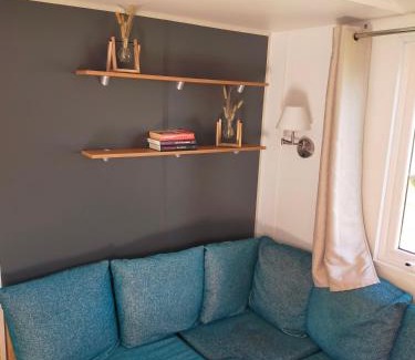 Lauwersoog Ski Chalet | BJ Chalets - De Rug 3 - Vakantiepark Lauwersoog - Luxe chalet MET vaatwasser en inloopkast! Vroege incheck! MET AIRCO!