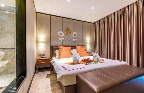 Ko Yao House | BJ & Radisson Deluxe King Room