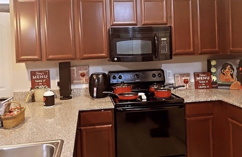 Oak Cliff Apartment | Black and Red Monroe
