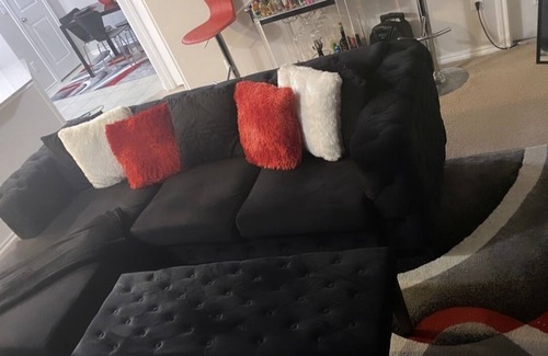 Oak Cliff Apartment | Black and Red Monroe