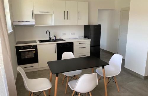 Fuisse Apartment | Black And White Swallow Fuiss