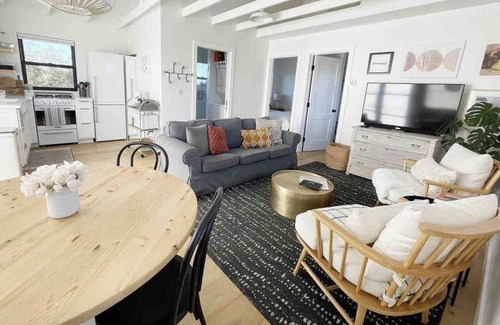 San Luis Obispo House | Black Barn Ranch: Pet Friendly with Hill Views + Downtown Close