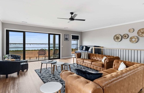 Yarrawonga House | Black Bull Point Holiday House