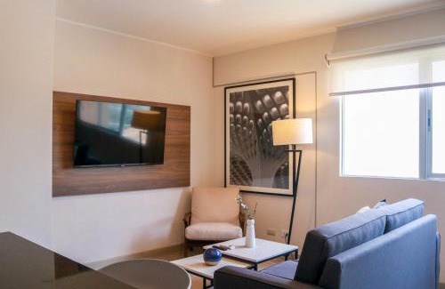 San Isidro Centro Financiero Apartment | Black by Wynwood House