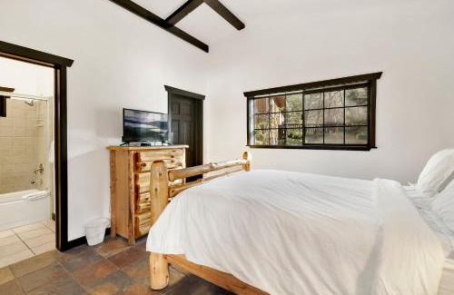 Upper Moonridge House | Black diamond chalet #1842