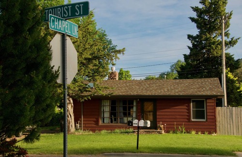 Rapid City House | BLACK HILLS BASE CAMP! 1940s-era cabin. Sleeps 4-5 people. Walk to Canyon Lake.