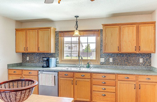 Blackhawk House | Black Hills Family Home: Close to Hiking Trails!