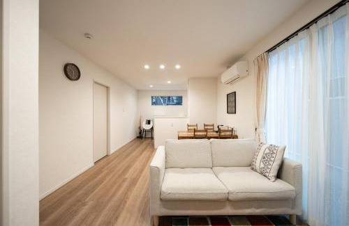 Yufuin Onsen Apartment | Black House