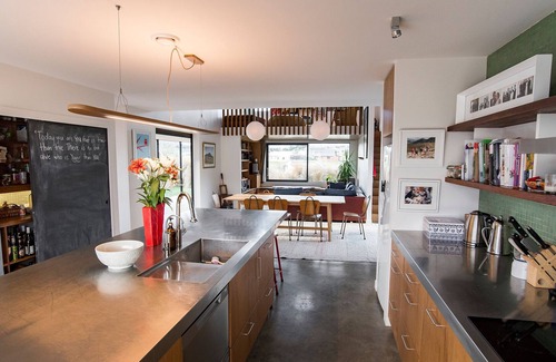 Wanaka House | Black House Perfect Family Getaway
