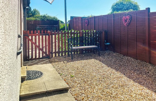 Lake Cottage | Black Pan Holiday Cottage