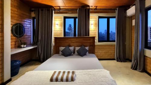 Thalaramba House | Black Pearl Apartments - with free snorkeling Mirissa