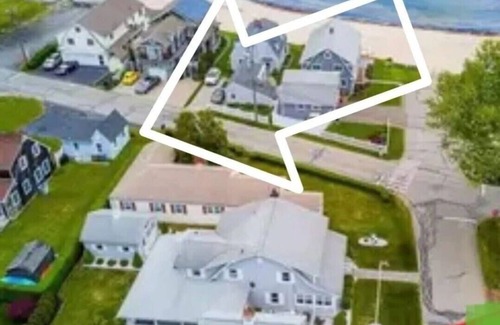 Niantic Cottage | Black Point Beach Cottage- steps to a private beach!