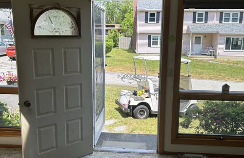 Niantic Cottage | Black Point Beach Cottage, Walk to Beach, Relaxing, Family Friendly, Safe!