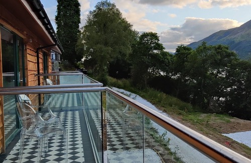 Letterfinlay Apartment | Black Sheep Hotels Cabins - Pebble Shore