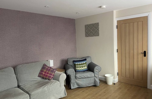 Rumney Cottage | Blackberry Cottage — Dog-Friendly Home in Cardiff