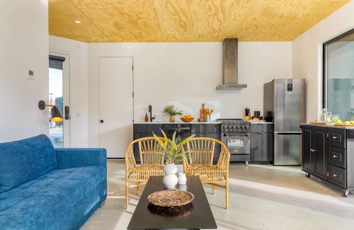 Downtown Palm Springs Apartment | Blackhaus C & D Buyout by AvantStay | Sleeps 16