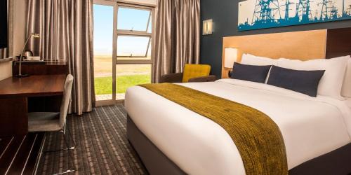 Newcastle Hotel | Blackrock Hotel