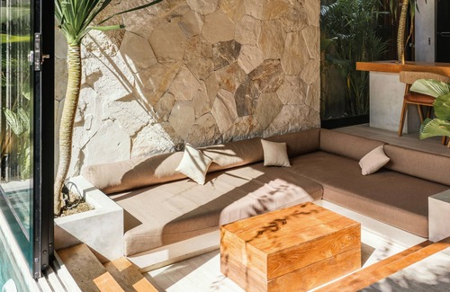 Batu Bolong Villa | Blacksand Villas Canggu