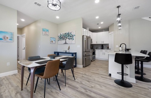 Milton House | Blackwater River Retreat-Family friendly-Dining-Shopping