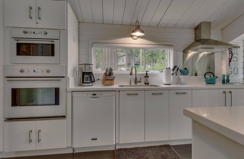 Tahoe City House | Blackwood Bungalow by Tahoe Getaways - West Shore Luxury 3 BR - Walk to Lake, Pet Okay