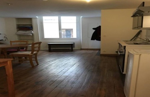Blaye Apartment | Blaye great large groundfloor furnished flat just so practical