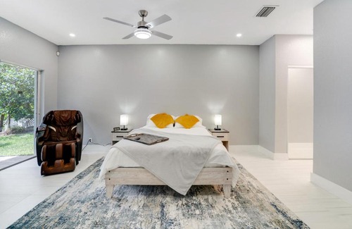 Lauderdale Lakes House | Bleau'tiful Home