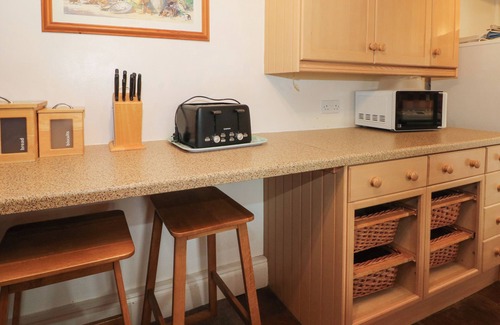 Newton Reigny Cottage | BLENCATHRA BARN, pet friendly, with hot tub in Penrith
