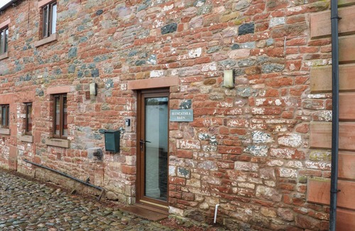 Newton Reigny Cottage | BLENCATHRA BARN, pet friendly, with hot tub in Penrith