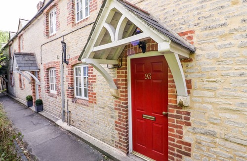 Woodstock Cottage | BLENHEIM EDGE, THE CAUSEWAY, pet friendly in Woodstock