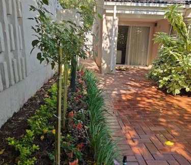 Greater Johannesburg Metropolitan Area House | Blessed Luxury Cottage into Nature in Sandton Apartment in Sandton