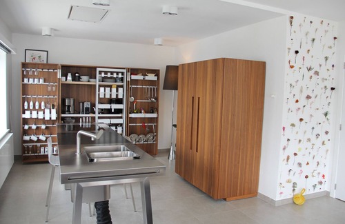 Knokke Apartment | Blessed stay at the Albert beach of Knokke with large indoor garage