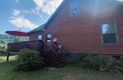 Hot Springs House | “Blessed View” Nostalgic Mountain House with gorgeous view!