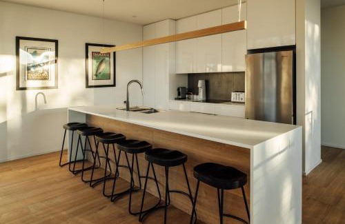 South Arm House | Blessington Beachside Retreat -38km to CBD