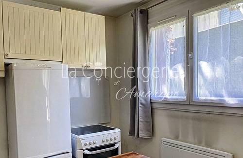 Eu Apartment | Bleu soleil, joli studio rez-de-chaussée à EU