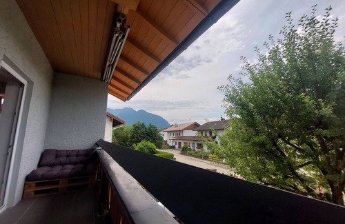 Grassau Apartment | Blick Hochgern 80m² mit Südbalkon, bis zu 6 Personen, 2 Separate Schlafzimmer